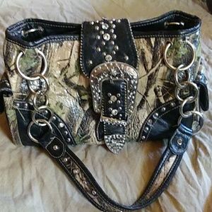 Gorgeous Montana West purse